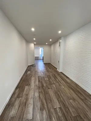 Rented by Francis Castoria LREB | media 2