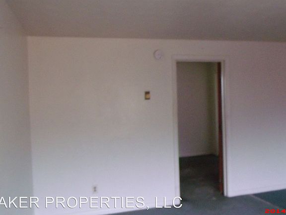 3rd image of 1434 James McGee APT 4