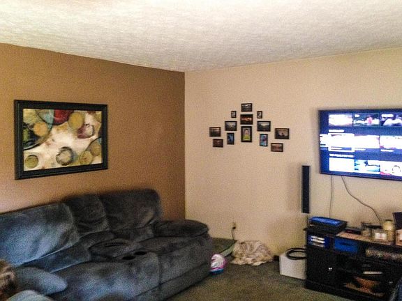 2nd image of 1421 Royal Archer Dr