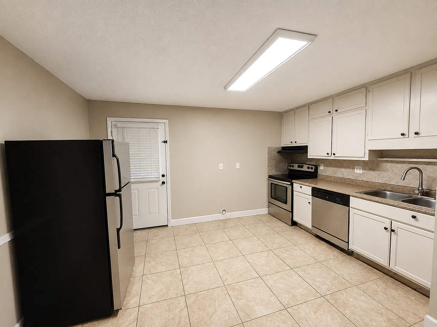 2 bed, 986 sqft, $1,500 — Photo 4