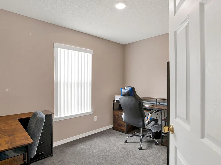 1059 Antigua Cir — Photo 16
