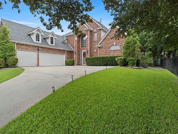 4th image of 1207 Conroe Dr