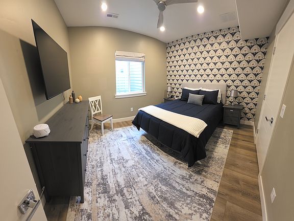 4th image of 6218 W Hanover Way