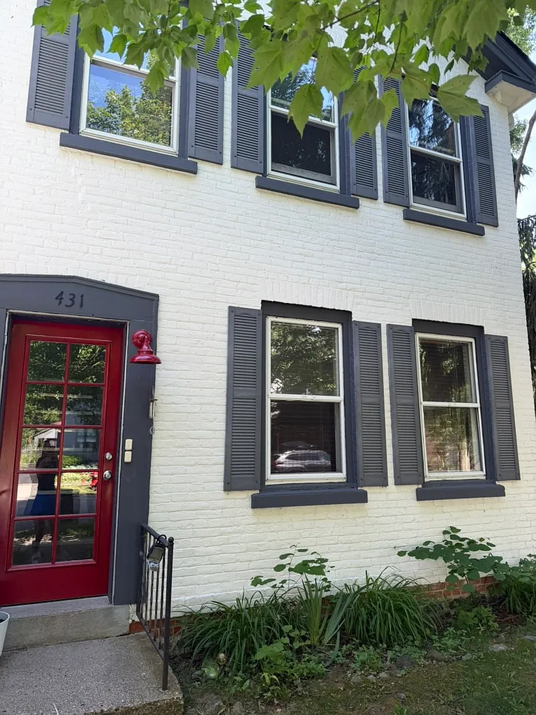 1 bed, 700 sqft, $2,400 — Photo 1