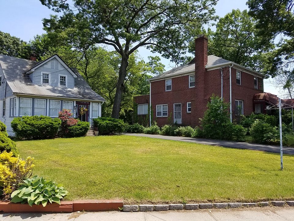 2nd image of 261D Dogwood Ave