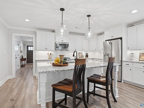 4th image of 16918 Orleans Dr