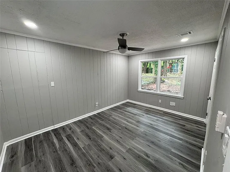1508 Vancouver Dr — Photo 13