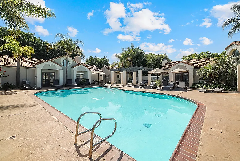 Country Villas — Photo 1