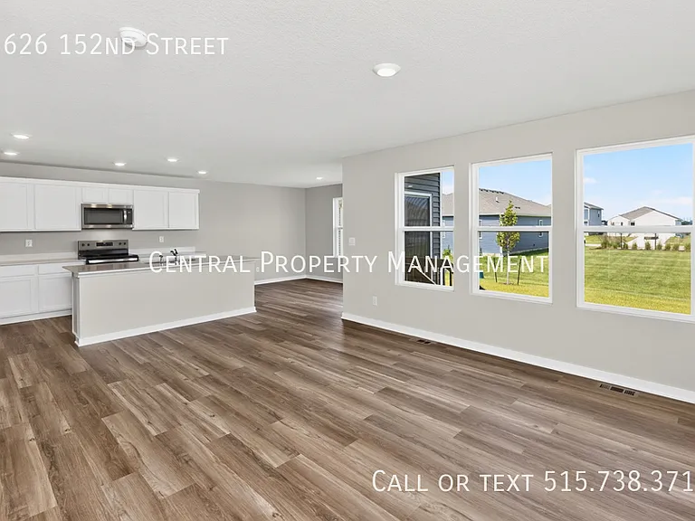 5626 152nd St — Photo 3