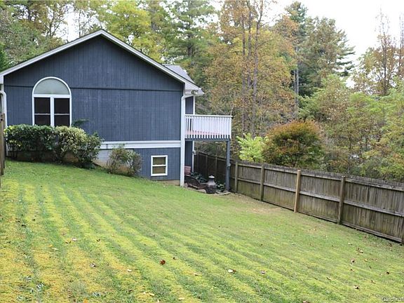 5th image of 219 N Hills Dr