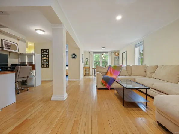 7 4th Street #1C, Stamford, CT 06905