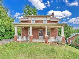 122 8th St NW, Pulaski, VA 24301