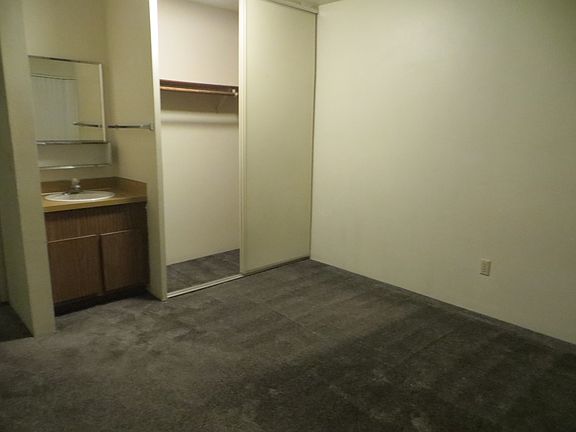 3rd image of 1512 NW Leland St APT 305