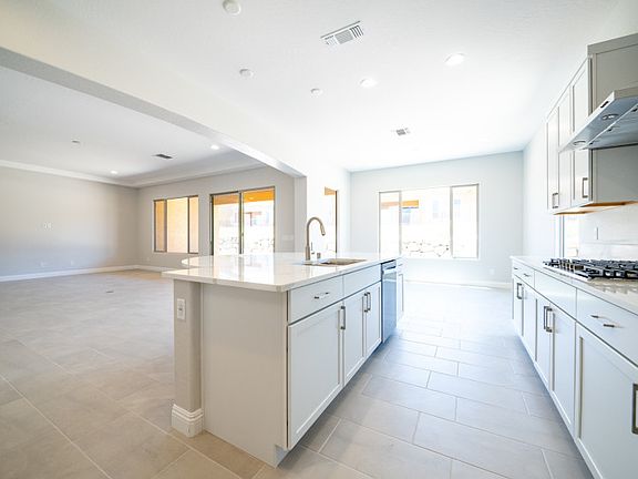 Journey lot 11214 - Interior