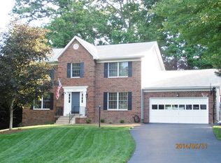 8925 Igoe St, Lorton, VA 22079