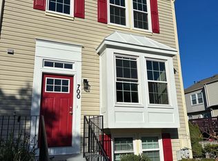 700 Dayspring Dr, Odenton, MD 21113