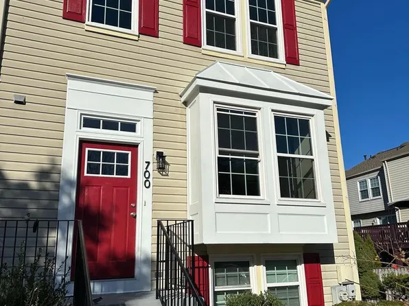 700 Dayspring Dr, Odenton, MD 21113