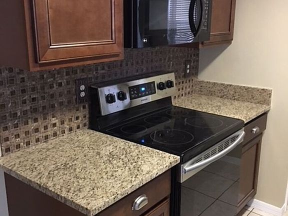 5th image of 625 Greencove Ter APT 127