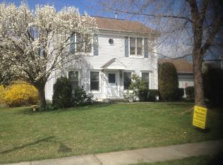 14 Bacon St, Clayton, NJ 08312