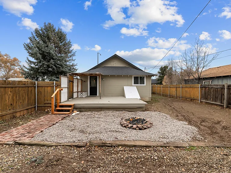 436 E Pine Ave — Photo 31