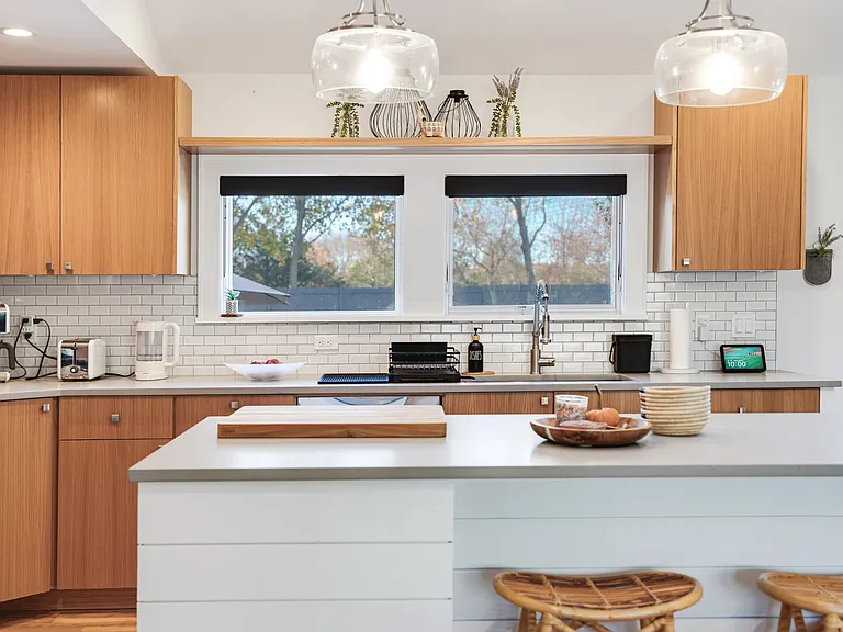 470 Harbor Ln — Photo 13