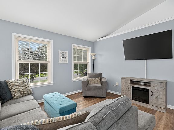 5th image of 1168 Parkside Dr