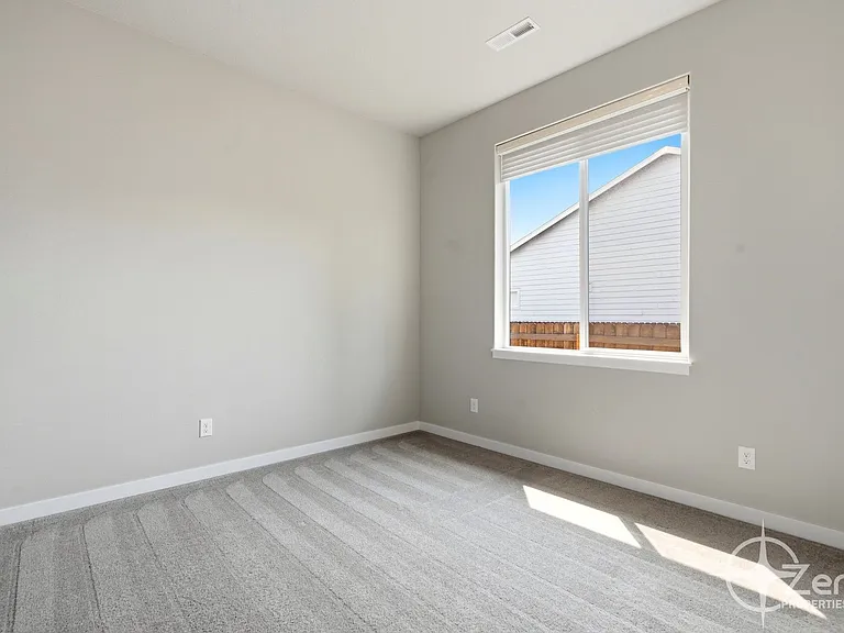 2225 NE 82nd St — Photo 30