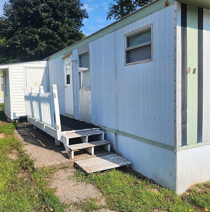 1st image of 500 Pioneer Rd #48