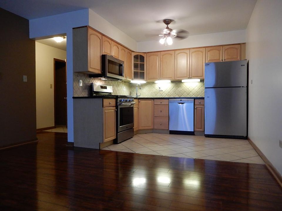 1st image of 328 Wisconsin Ave APT 2E