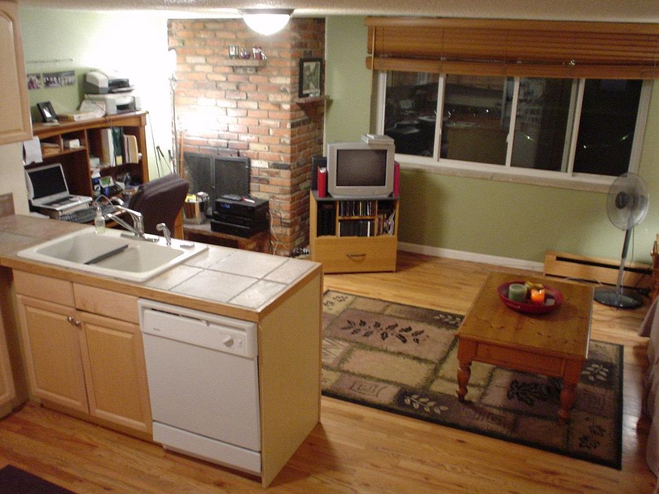 2nd image of 155 S Pennsylvania St APT 201