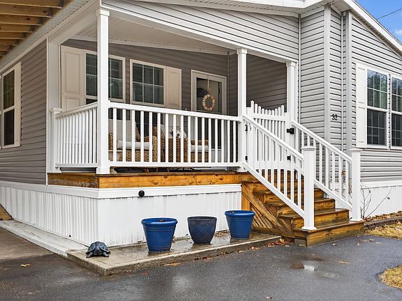 3rd image of 32 James Street