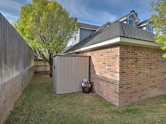 5th image of 5 Muirfield Ln