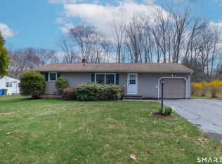 14 Ridgefield Rd, Wallingford, CT 06492