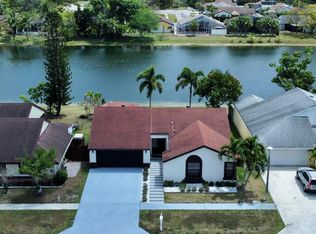 21488 Summertrace Cir, Boca Raton, FL 33428