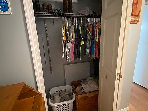 Bedroom 2 - Closet