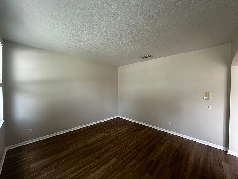 1904 Candlenut Cir — Photo 3