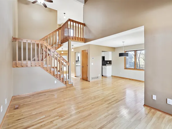 1070 50th St Unit 12A, West Des Moines, IA 50266