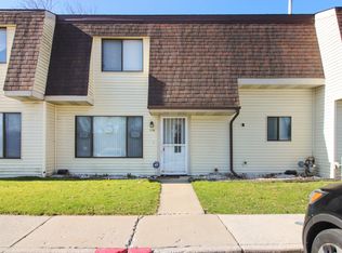 411 E 60th Dr, Merrillville, IN
