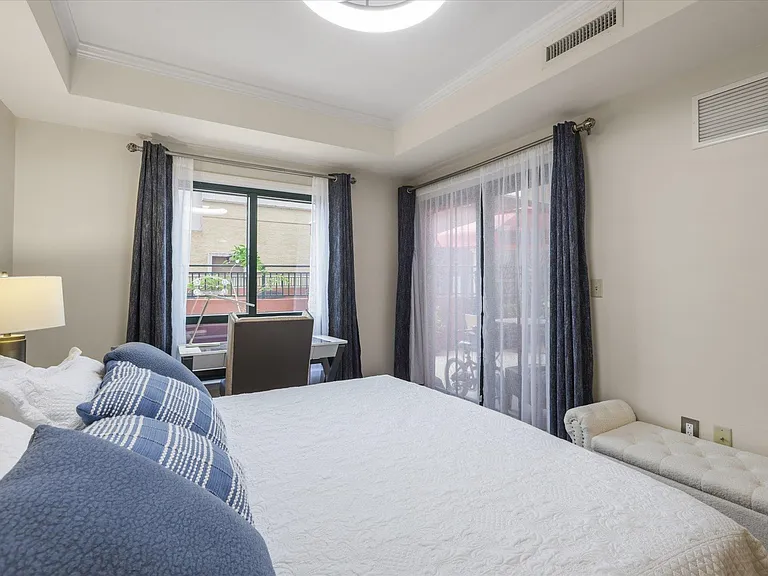 121 N Monroe St #5004 — Photo 19