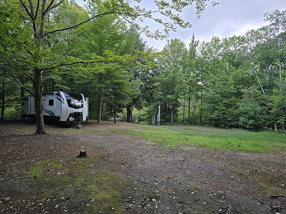 2nd image of 610 W Millerton Rd