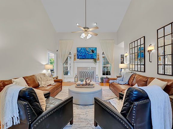 4th image of 204 Parkside Dr