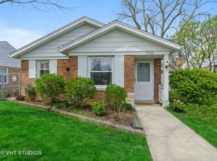 3740 Main St, Skokie, IL 60076