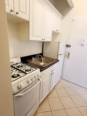 Rented by Corcoran | media 9