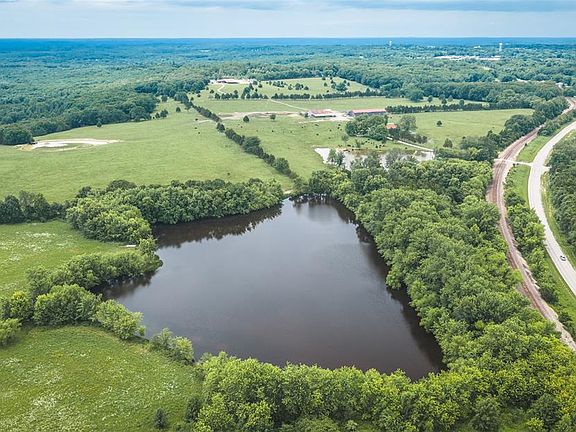 2nd image of 66 Fish Farm Ln