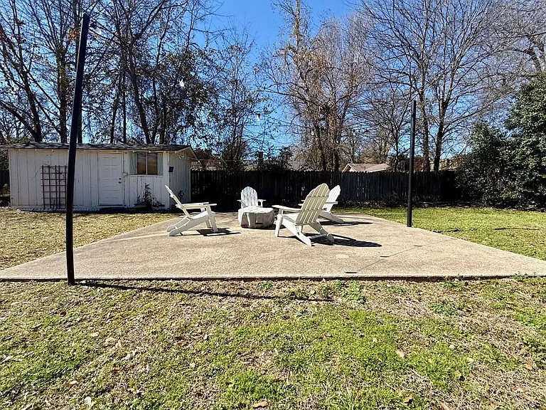1901 Wimberly St — Photo 41