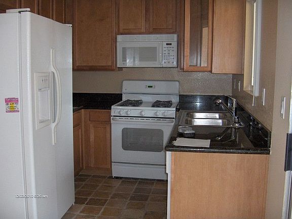 2nd image of 522 Calle Montecito Unit 111