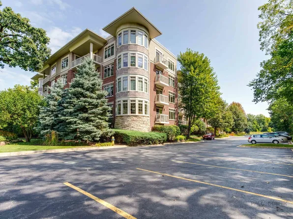 425 Benjamin Dr APT 208, Vernon Hills, IL 60061