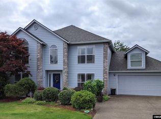 2417 SW Oakwood Dr, Dallas, OR 97338