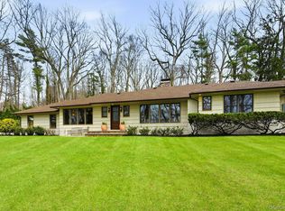 6 Great Meadow Rd, Locust Valley, NY 11560