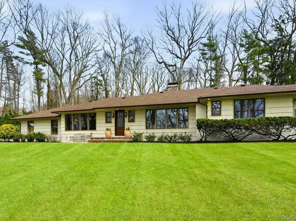 6 Greatmeadow Road, Locust Valley, NY 11560